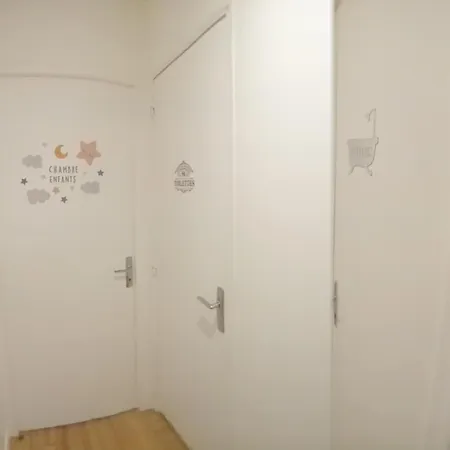 Au Bord De L'eau Sur Cerou מלון *