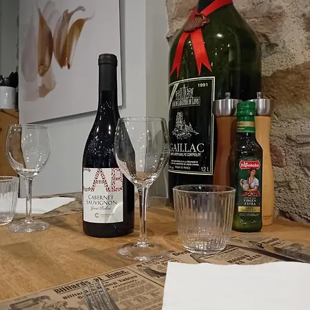 Au Bord De L'eau Sur Cerou Отель