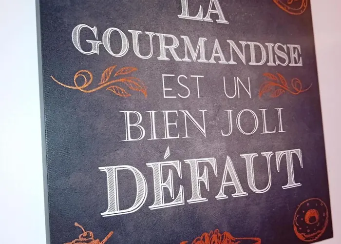 Au Bord De L'eau Sur Cerou