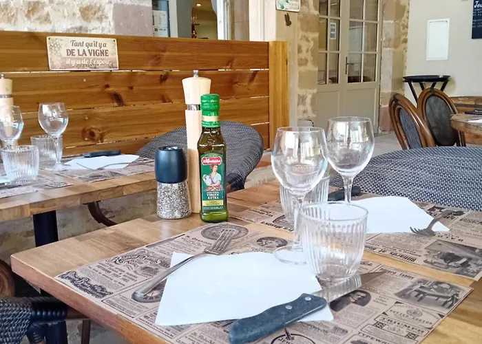 Отель Au Bord De L'eau Sur Cerou Salles (Tarn)