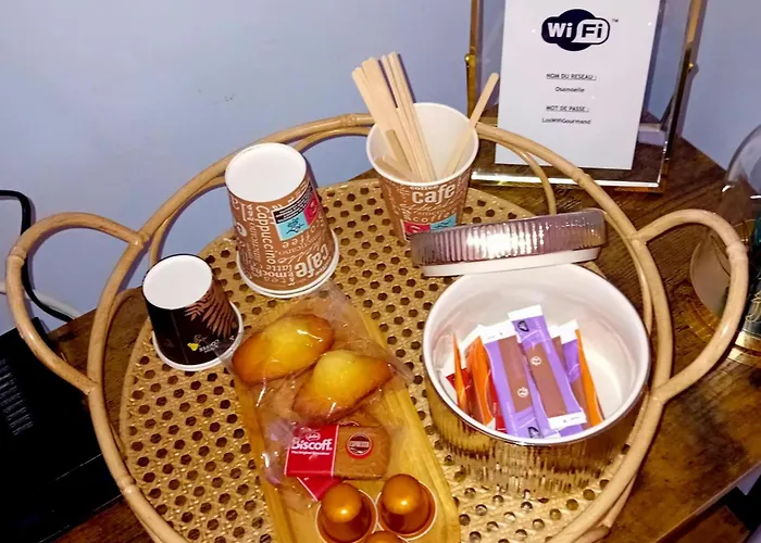 Отель Au Bord De L'eau Sur Cerou